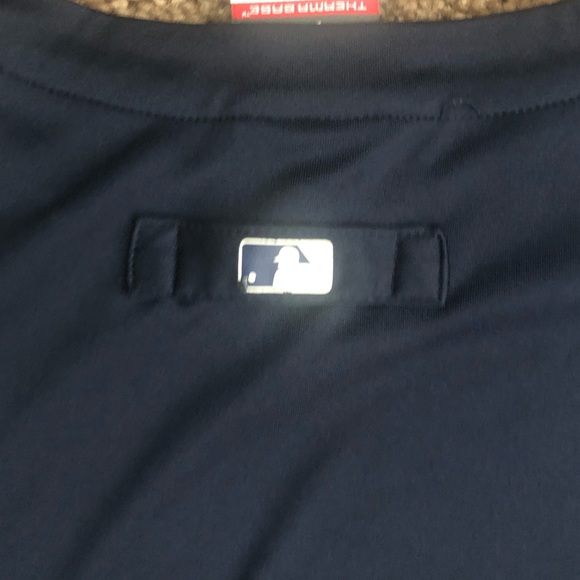 Large Yankees 3/4 Baseball shirt warmup - Picture 3 of 4
